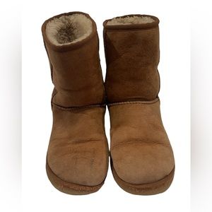 UGG Classic Short Boots Sz 8